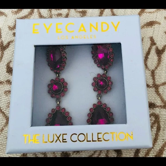 Eye Candy - Vibrant Pink and Gold Dangle Statement Earrings. - Picture 2 of 2